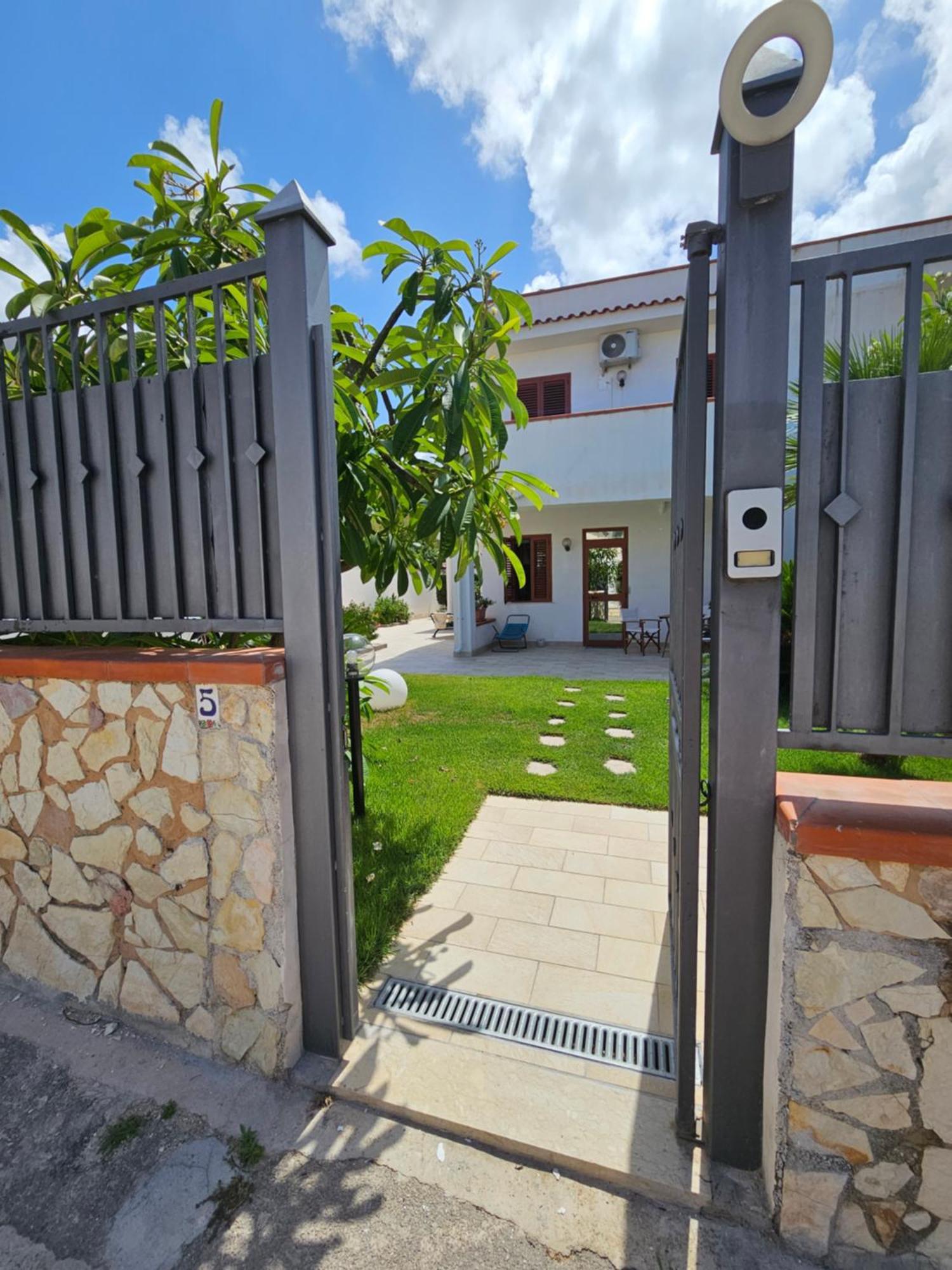 Isolahome Isola delle Femmine Exterior foto